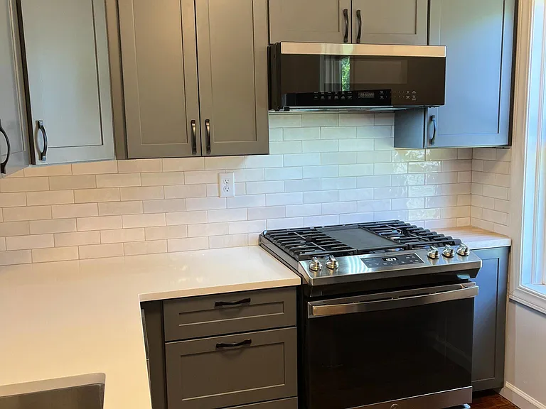 873 E 5th Ave — Photo 5