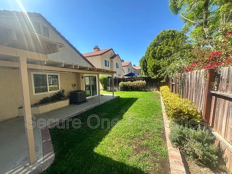 2324 Hampton Ave — Photo 14