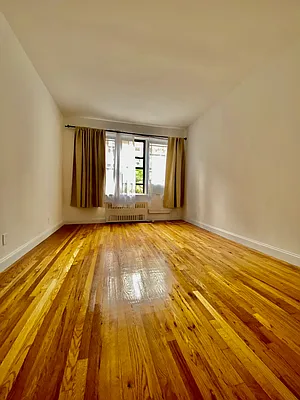 Rented by Douglas Elliman | media 14