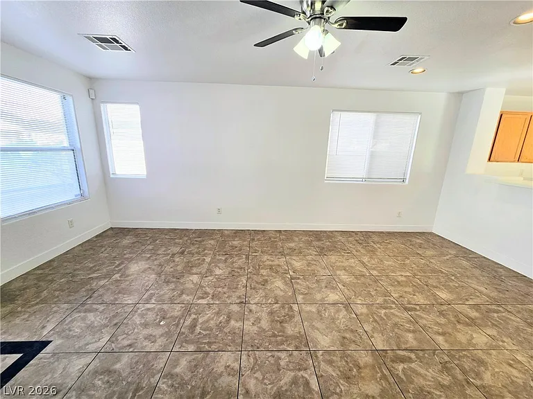 7858 Warwickshire Way — Photo 4