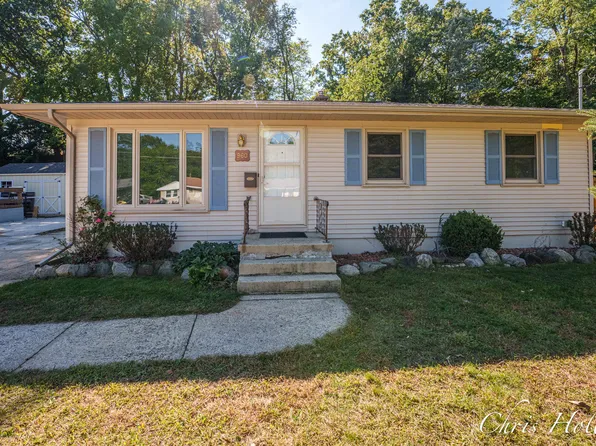960 Walcott St SW, Wyoming, MI 49509