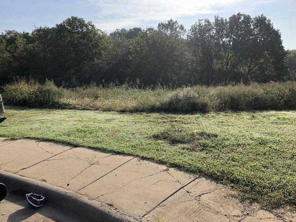 1st image of 6058 S Thornwood Cir