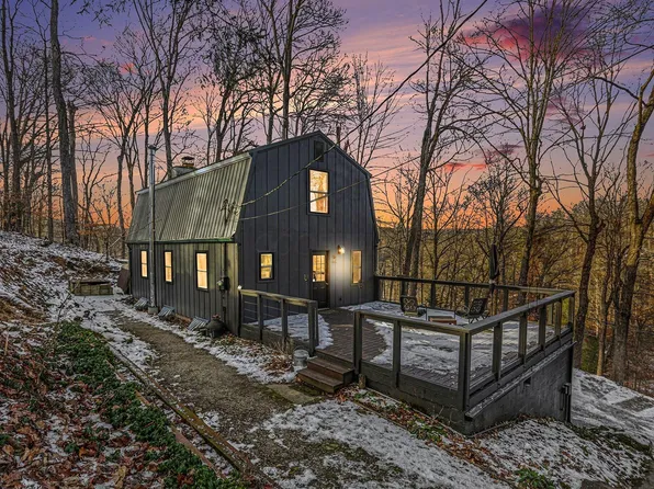 505 Natchez Ln, Sugar Grove, OH 43155