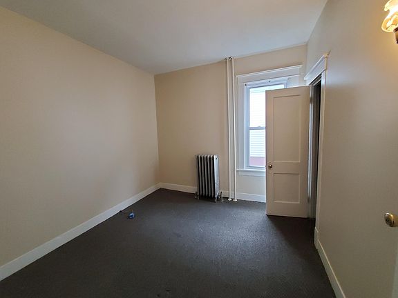 3rd image of 2328 16th St Floor 1