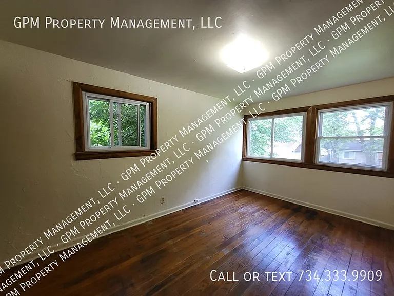 32258 Oscoda Ct — Photo 10