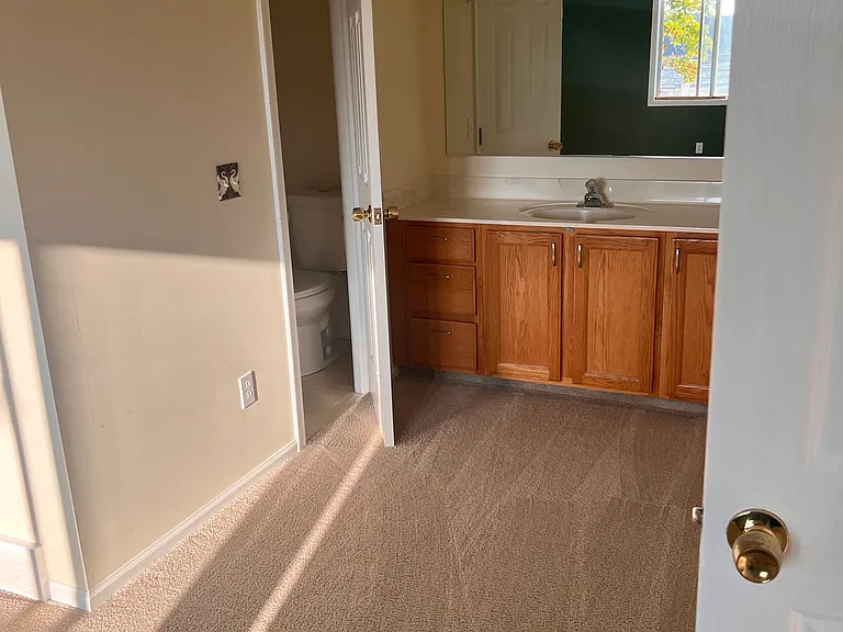 15912 Short St — Photo 5