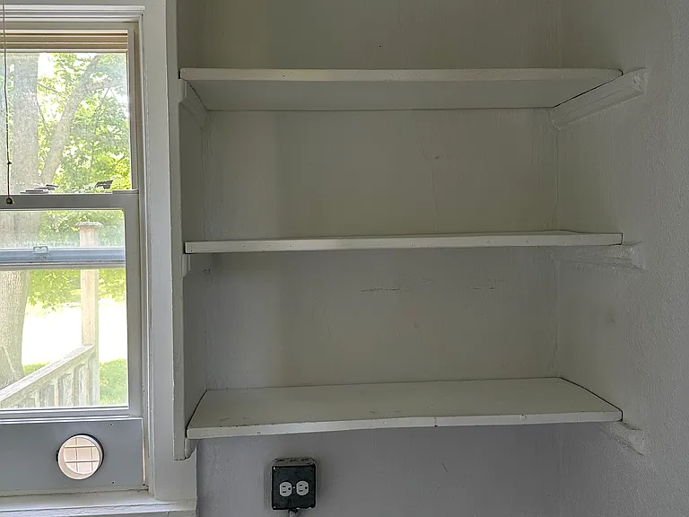Walk-in kitchen pantry