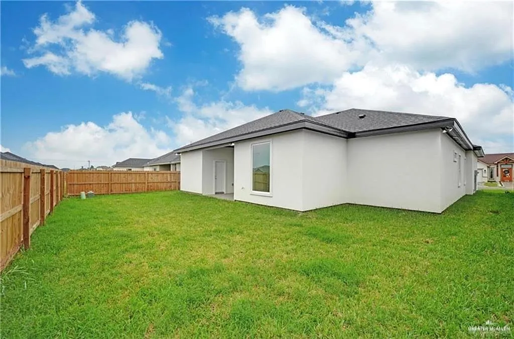 4 bed, 3.0 bath, 1848 sqft, $2,400 — Photo 3