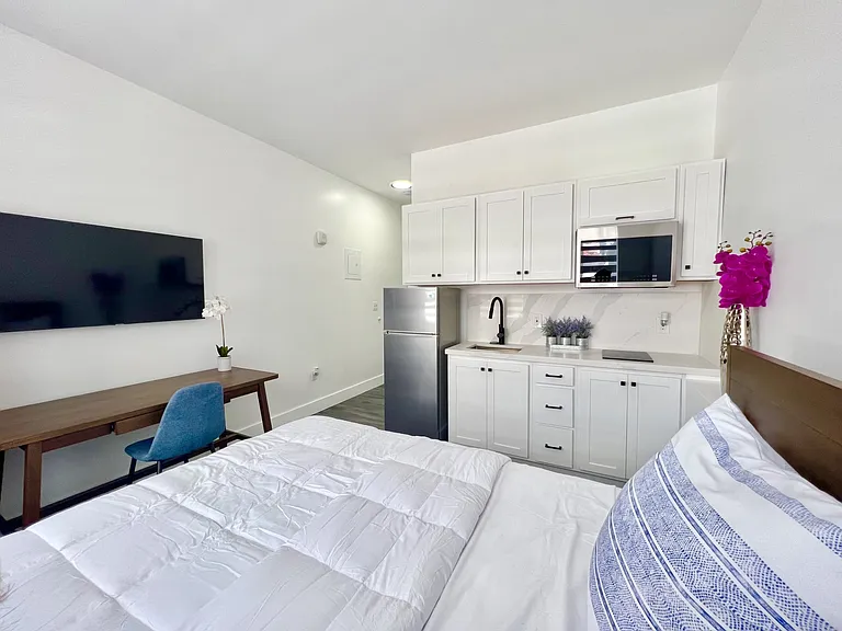 2312 Ponce De Leon Blvd #204 — Photo 6