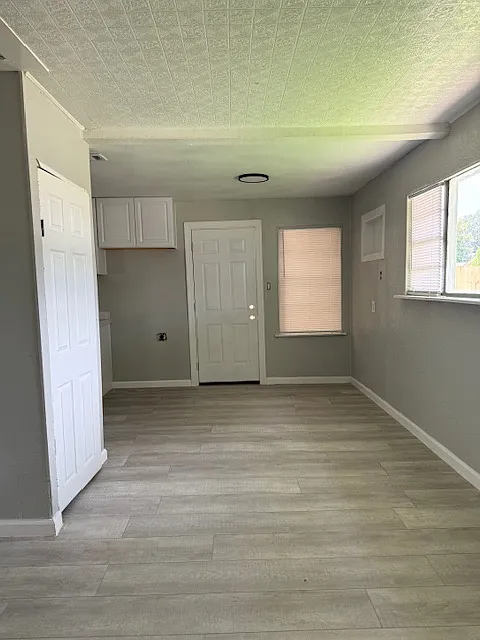 3 bed, 1182 sqft, $1,550 — Photo 3