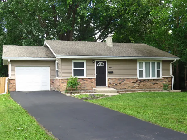 303 Ann St, South Elgin, IL 60177