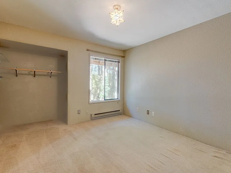 1638 Fern Pl — Photo 14