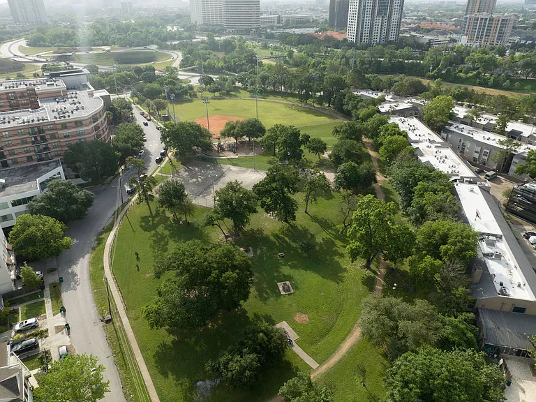 Memorial Hills — Photo 14