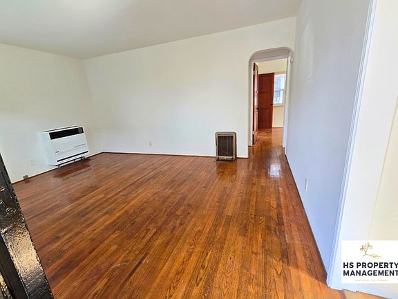 4th image of 735 W Pennsylvania Ave