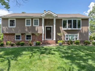 48 Hill Crest Ave, Berkeley Heights, NJ 07922