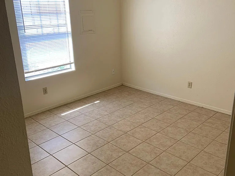1840 S Locust St #3 — Photo 14