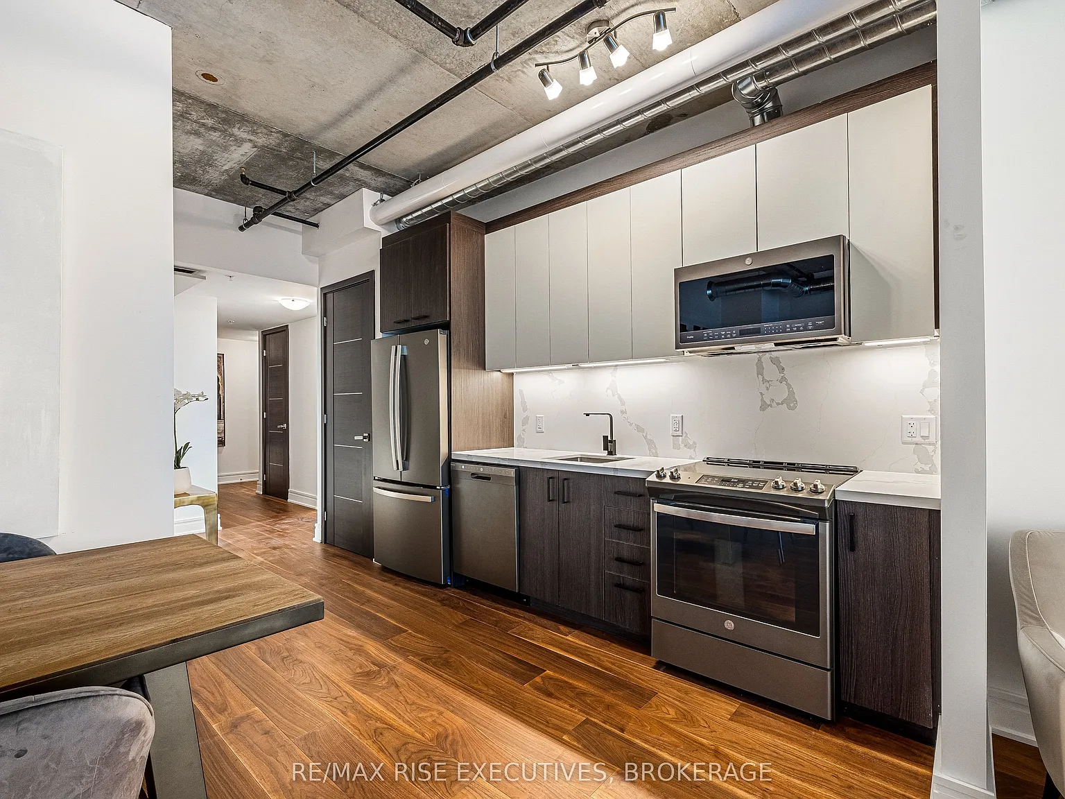 2 bed, $2,835 — Photo 3