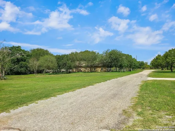2218 Terrell AVE LOT 9, 11, Jourdanton, TX 78026