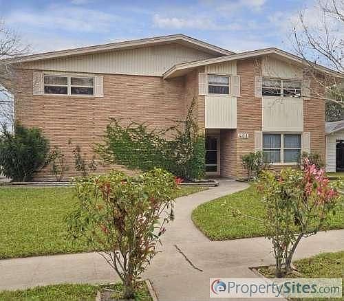 1st image of 401 Claremore St