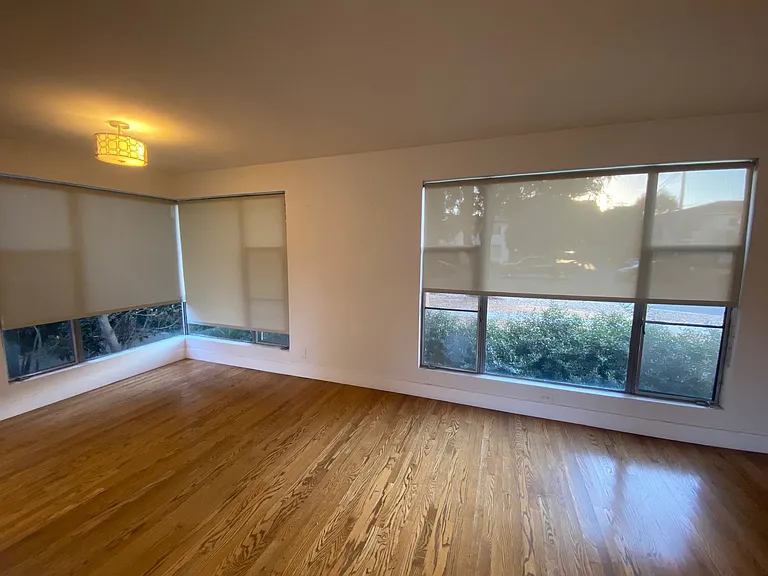 3138 S Barrington Ave #A — Photo 9