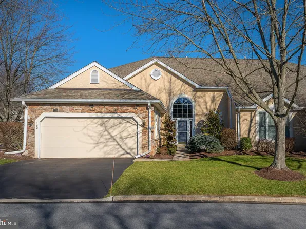 152 Greenville Ct #52, Berwyn, PA 19312