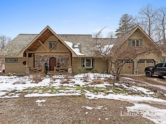 2nd image of 8168 N Fernwood Cir