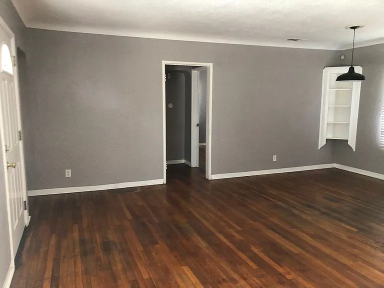 630 N Manor St — Photo 9