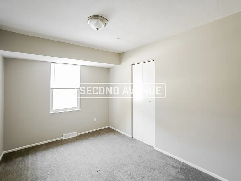 805 NW Canterbury Rd — Photo 14