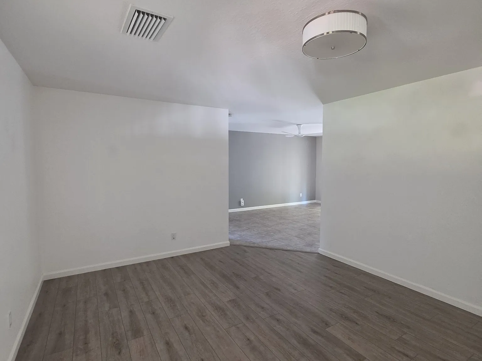 3 bed, 1066 sqft, $2,600 — Photo 4