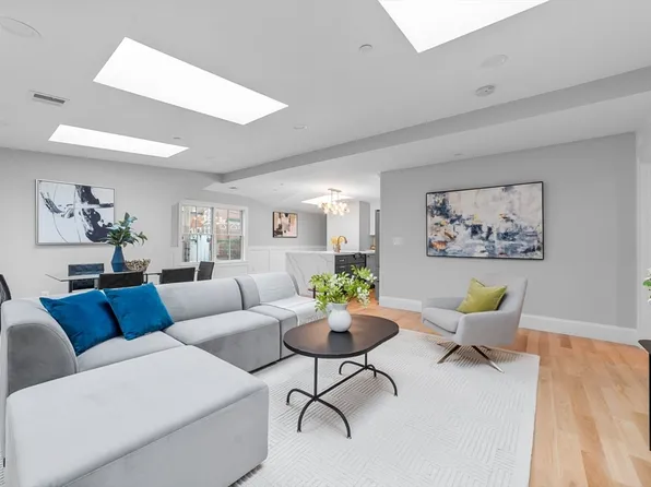 30 Dighton St #4, Brighton, MA 02135