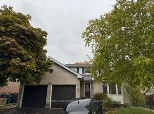 9 Mackay St S, Brampton, ON L6S 3P8