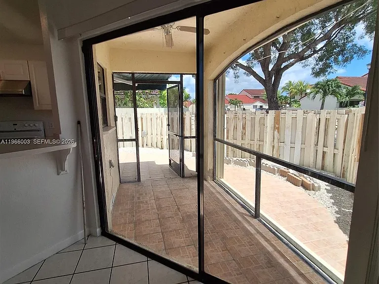 3214 San Remo Cir — Photo 16