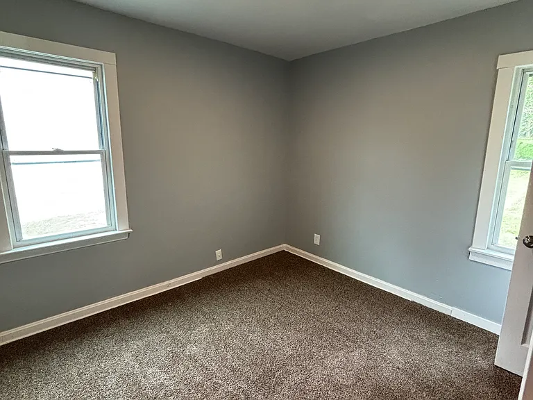 1311 Superior Ave — Photo 6