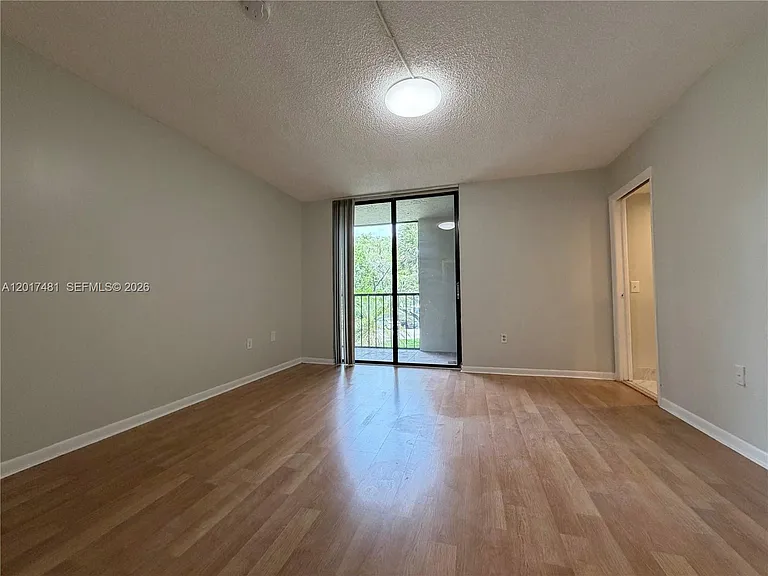 8015 SW 107th Ave #203 — Photo 8