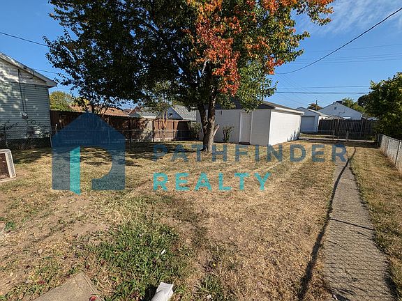 3rd image of 2031 Stegman Ave