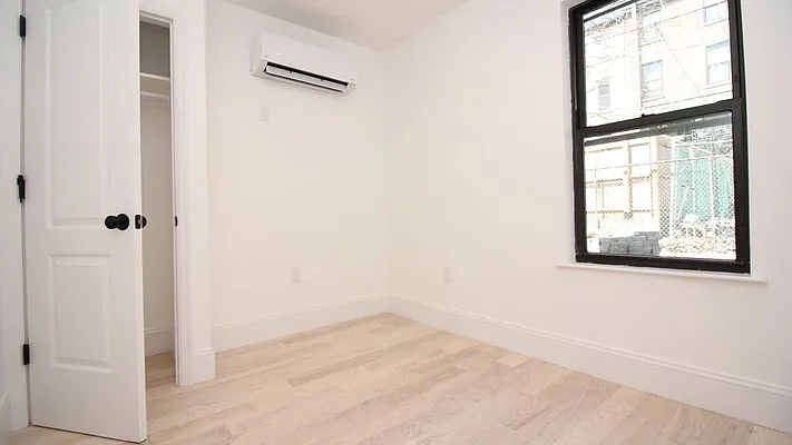Rented by Nooklyn NYC LLC | media 28