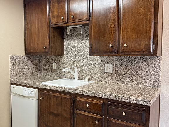 5th image of 6536 Embarcadero Dr APT 7