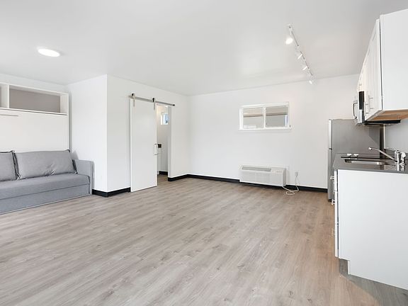 3rd image of 4711 University Ave #130