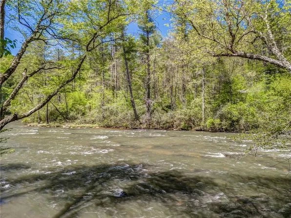 3312 Monitor Dr, Ellijay, GA 30540