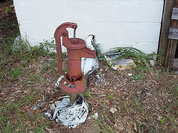 4th image of 2615 Enfinger Ln