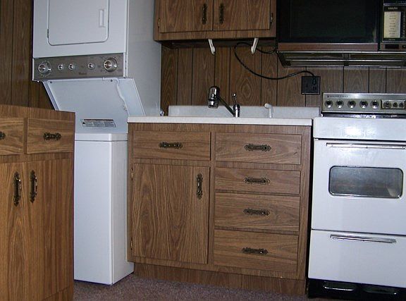 2nd image of 601 E Walnut St