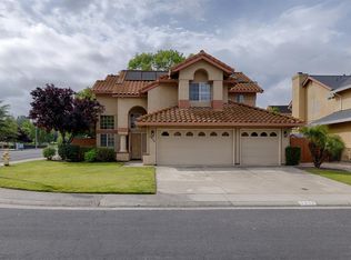 2818 Club Dr, Rocklin, CA 95765