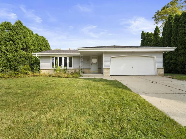 6900 West Lindner DRIVE, Franklin, WI 53132