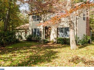 9 Stonehenge Dr, Medford, NJ 08055