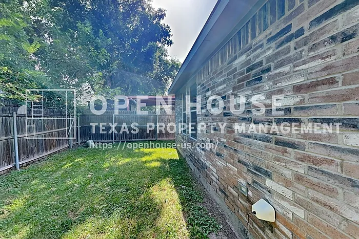 5561 Spring Ridge Dr — Photo 21