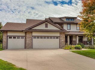 16828 Alpine Ct, Clive, IA 50325