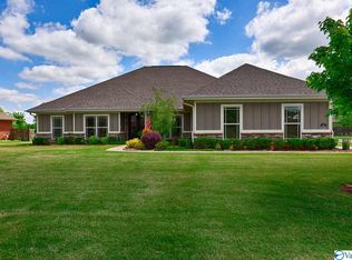 65 Walnut Cove Blvd SW, Huntsville, AL 35824