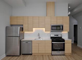 2158 W 18th St APT 1, Chicago, IL 60608