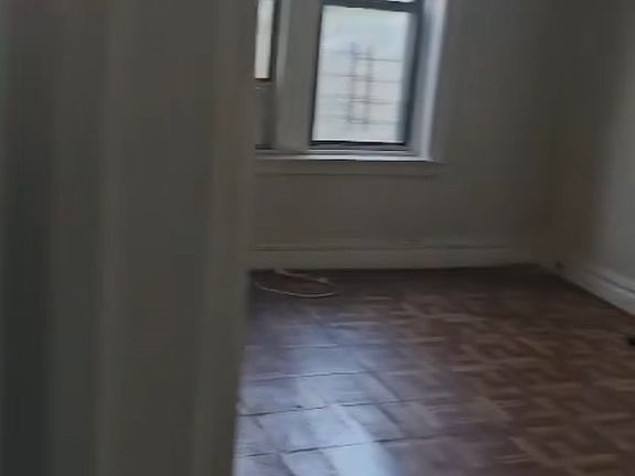 5th image of 218 McLean Ave #5B
