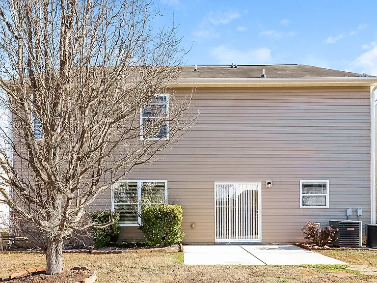 941 Silverberry St — Photo 17